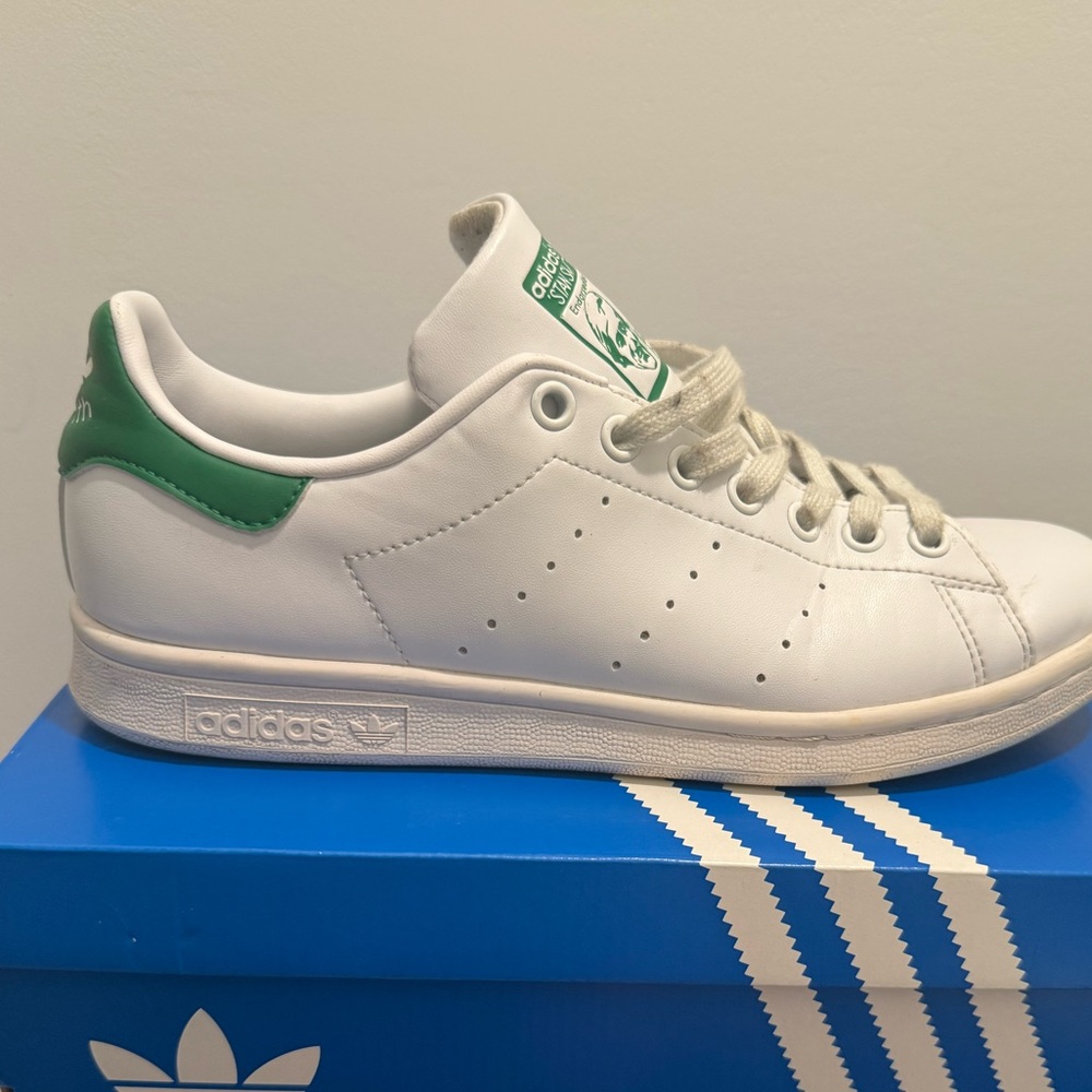 Adidas | Stan Smith | White and Green Sneakers | Size 8 - Picture 3 of 8